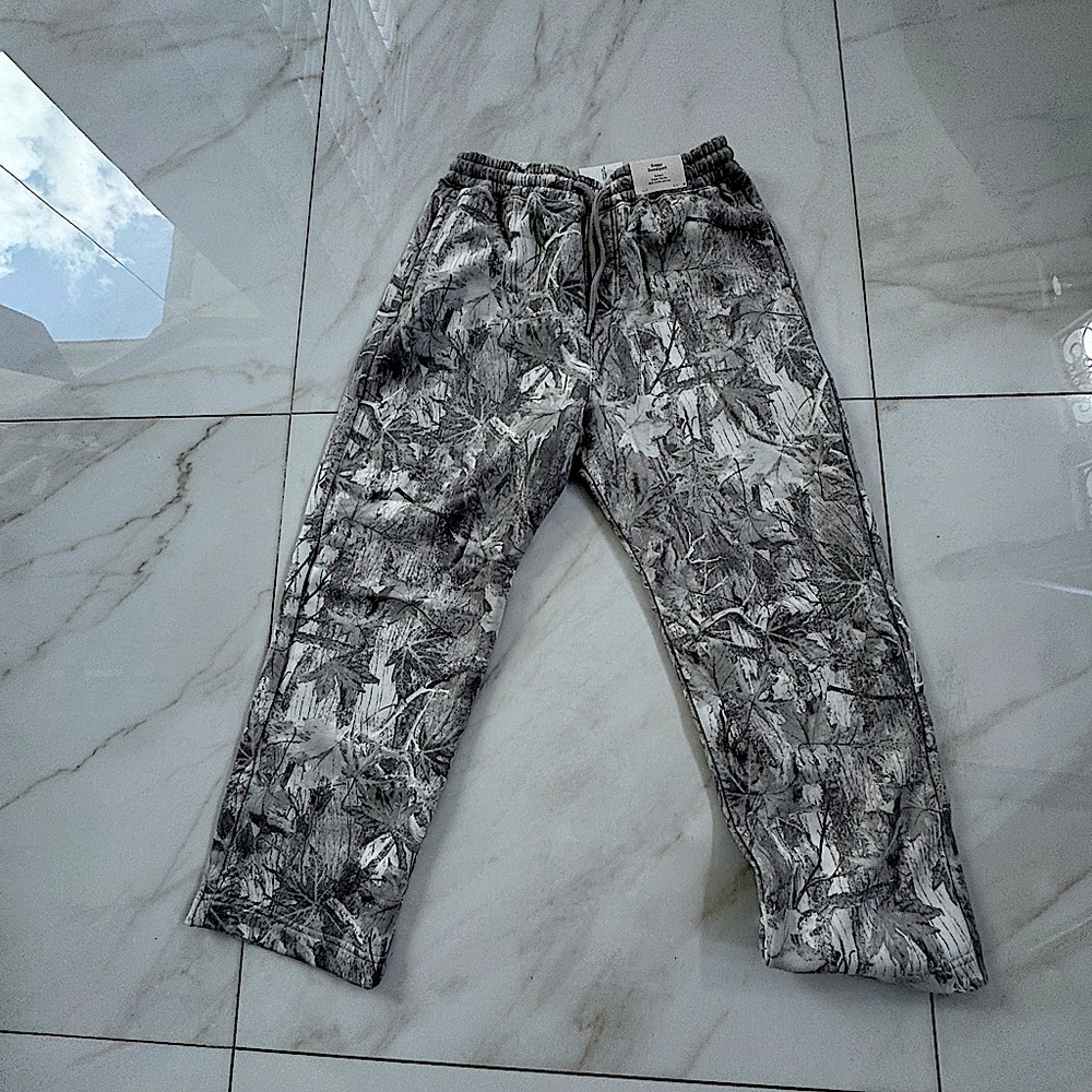 Hollister Gray Camo Sweatpants with Durable Design